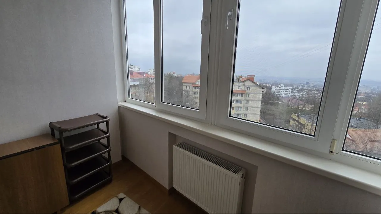 Chișinău Botanica str. Grenoble 11