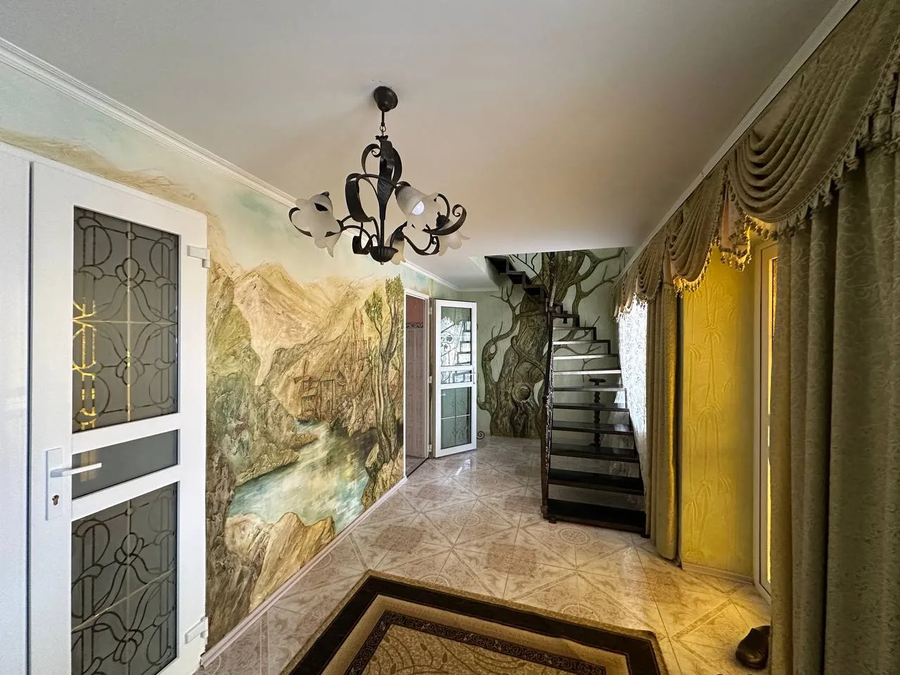 Страшены Кожушна пер. Флорилор 10