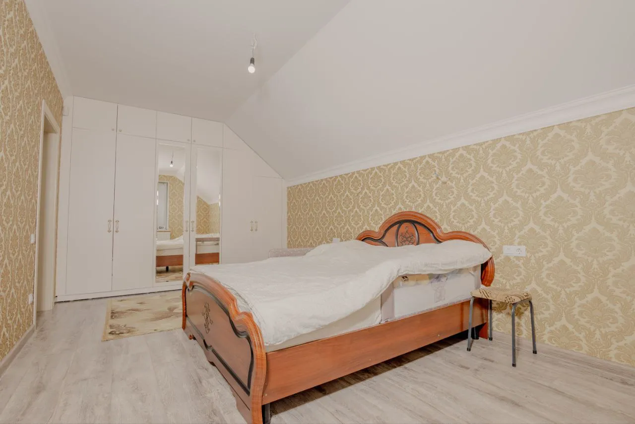 Chișinău Dumbrava str. Mihai Boț 9