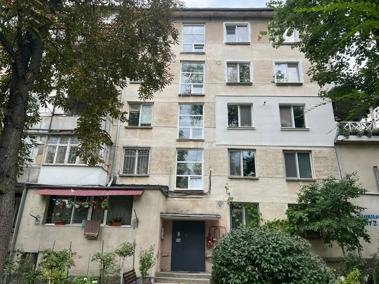 Chișinău Rîșcani str. Florilor 7