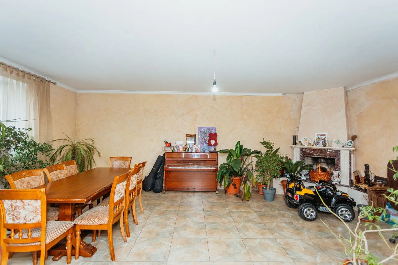 Кишинев Центр ул. Александр чел Бун 4