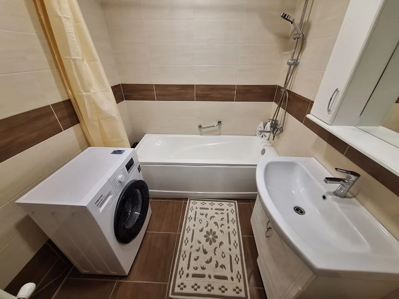 Chișinău Botanica bd. Dacia 8