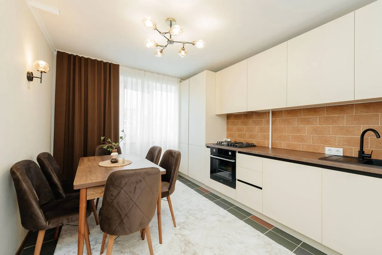 Кишинев Буюканы ул. Онисифор Гибу 5