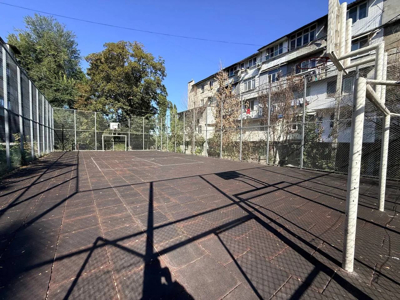 Chișinău Botanica str. Salcâmilor 8