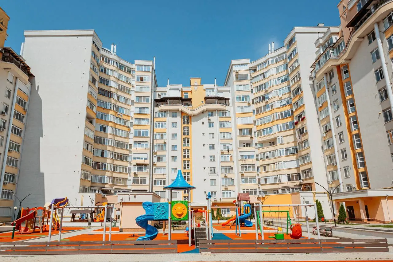 Chișinău Buiucani str. Alba Iulia 13