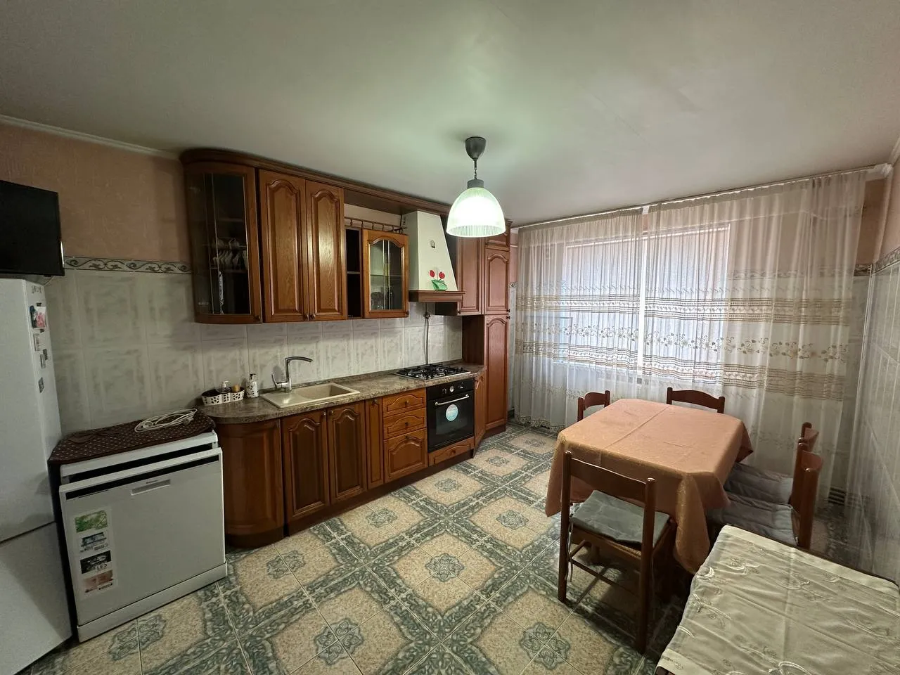 Страшены Кожушна пер. Флорилор 6