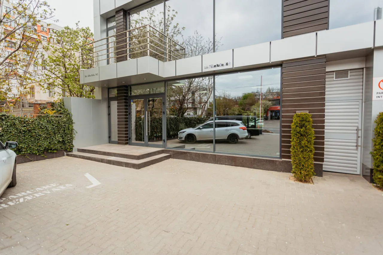 Chișinău Buiucani str. Alba Iulia 1