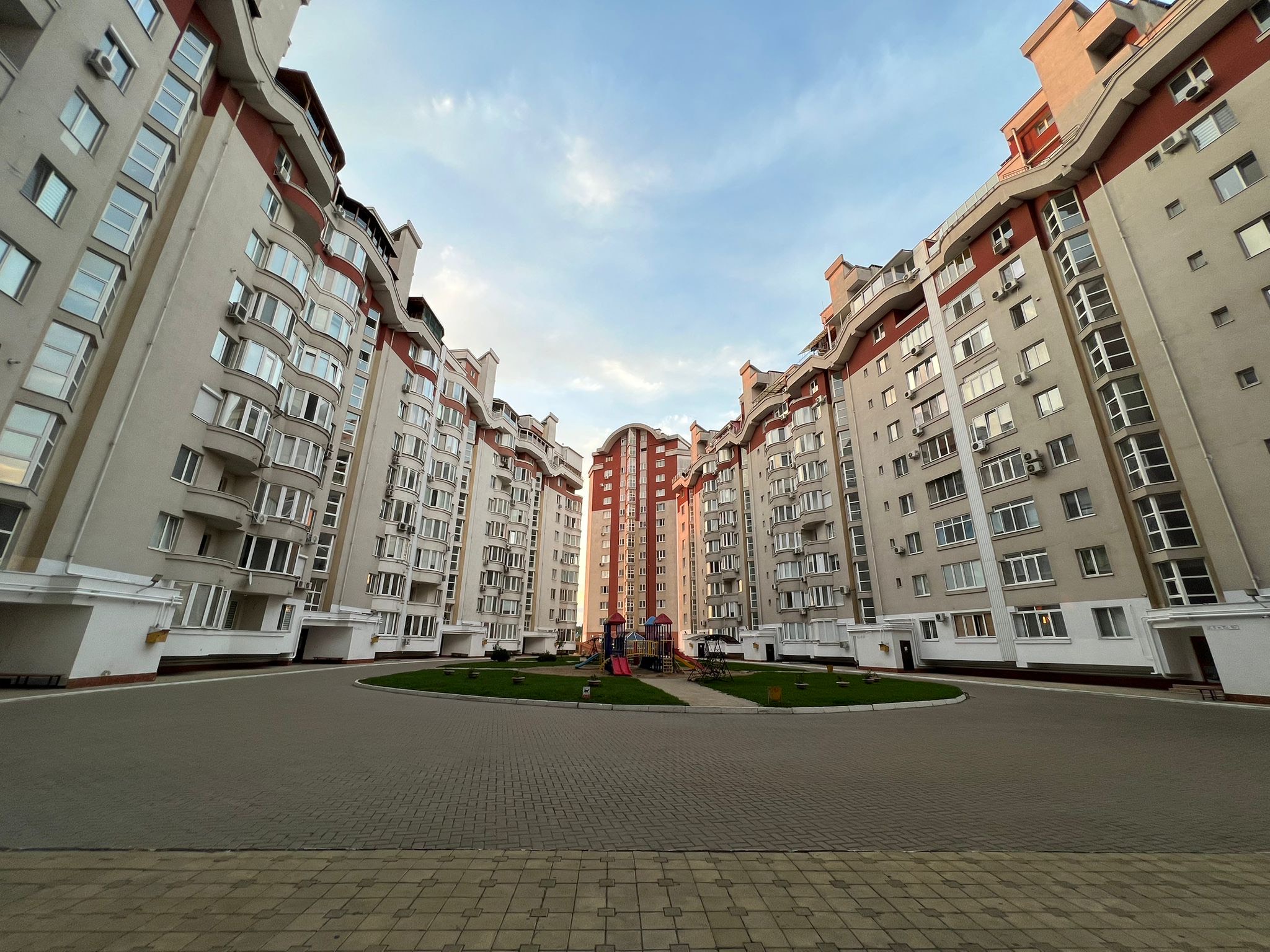 Chișinău Centru str. Lev Tolstoi  18