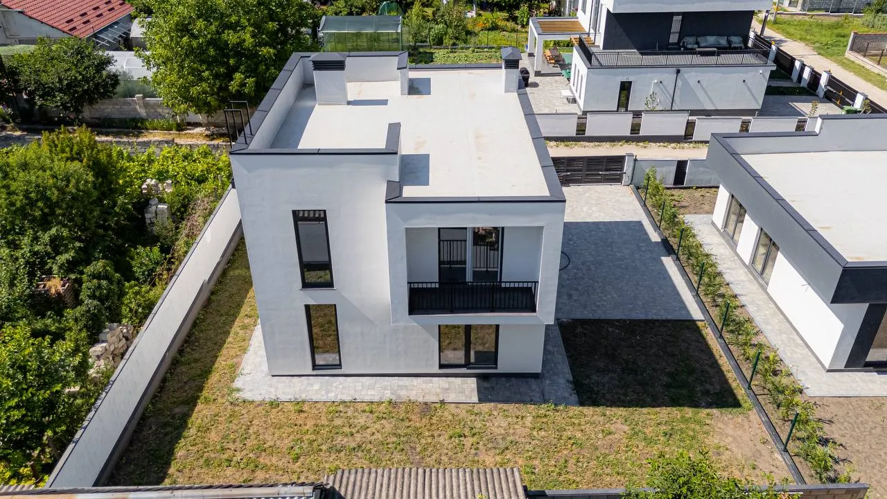 Criuleni Porumbeni str. Mihai Eminescu 2