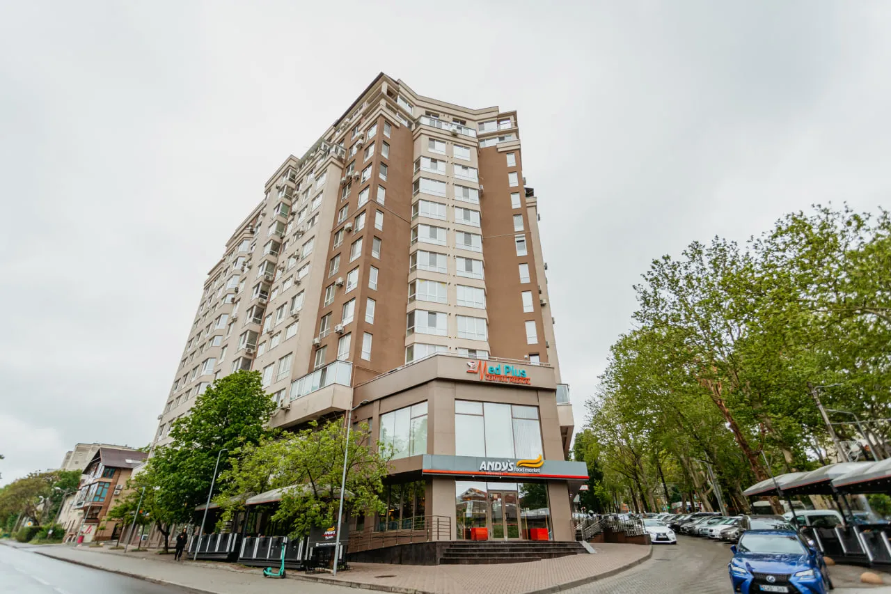 Chișinău Buiucani str. Ion Creangă 9