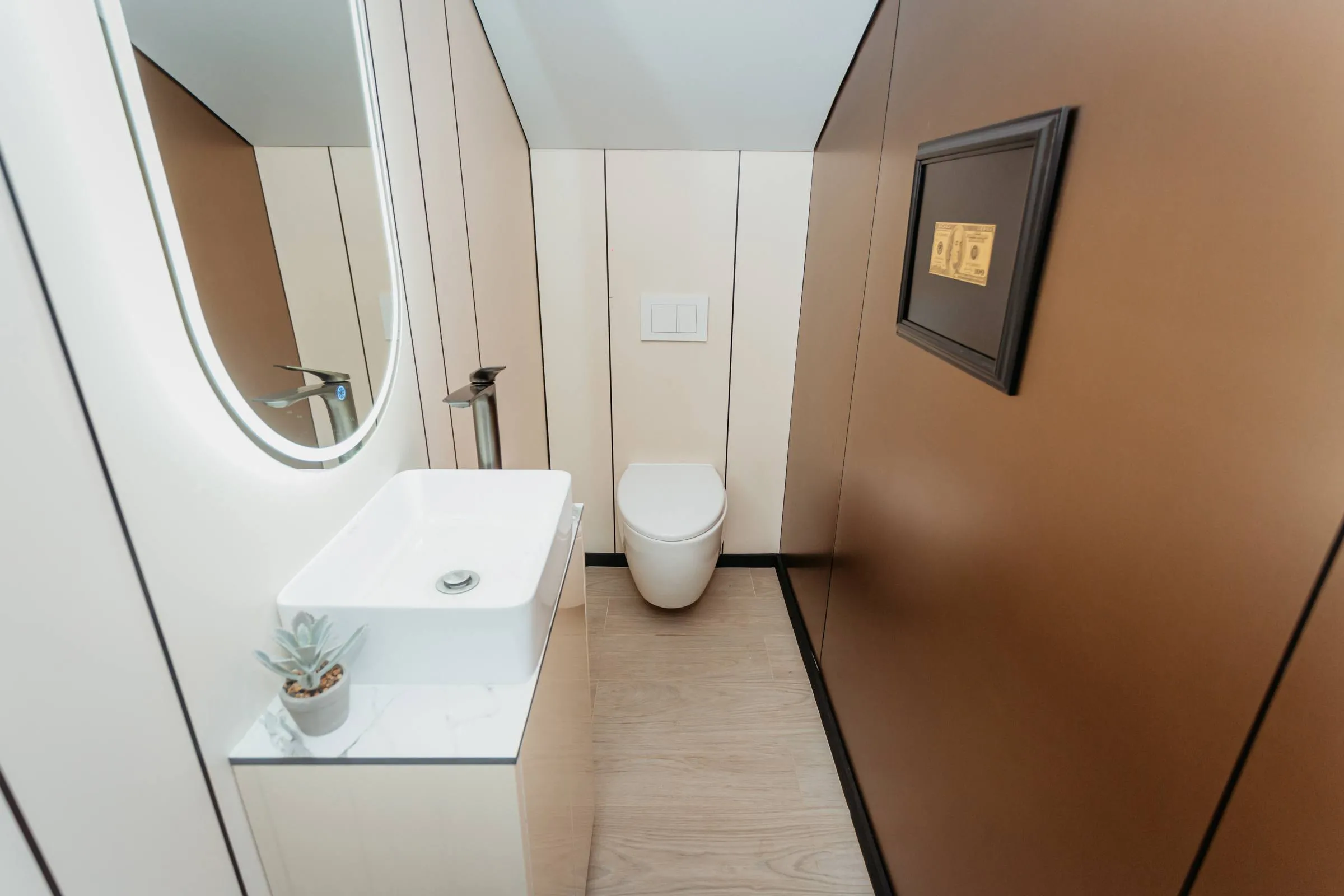 Кишинев Колоница ул. Чиприан Порумбеску 24