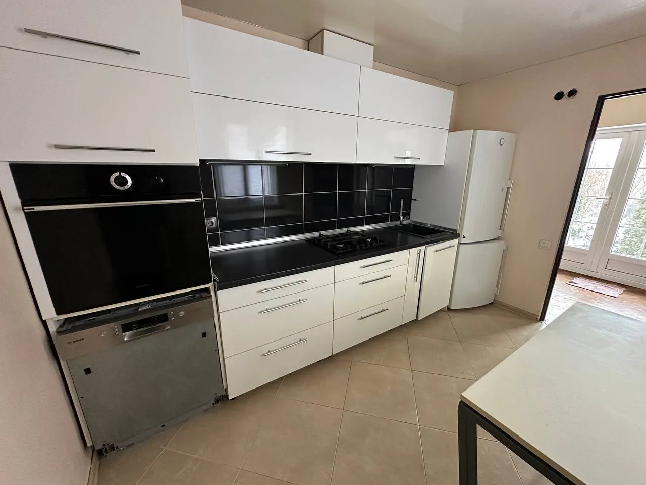 Страшены Кожушна ул. Михай Еминеску 4