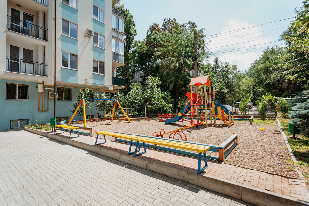 Chișinău Botanica str. Trandafirilor 6