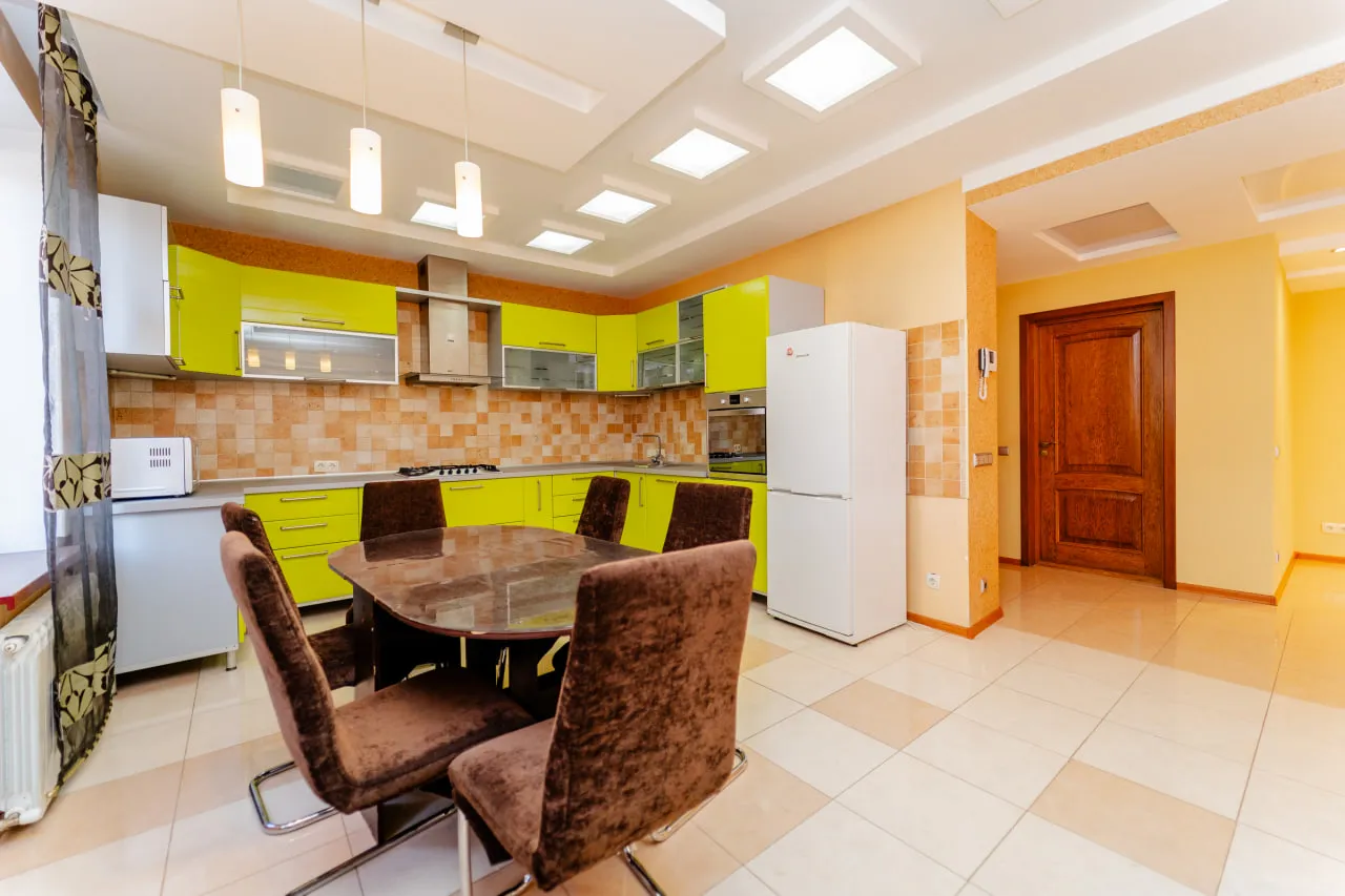 Кишинев Ботаника, ул. Плаюлуй 5