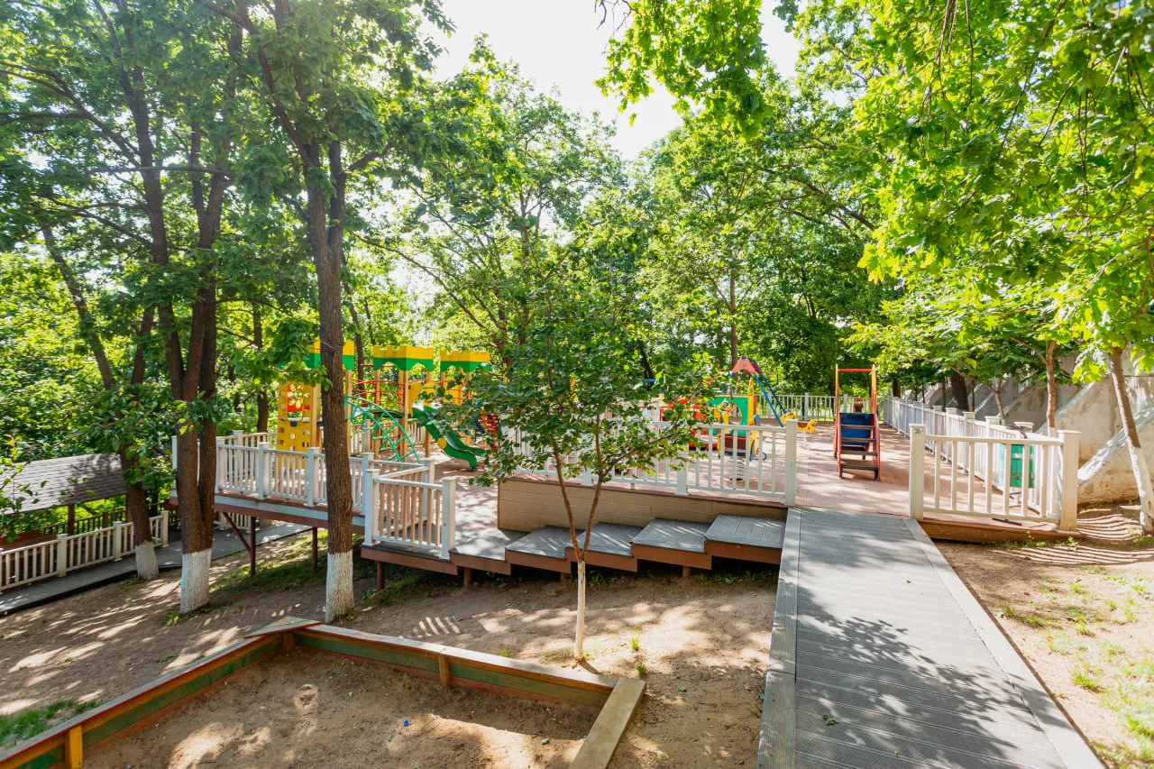 Chișinău Botanica str. Grenoble 16