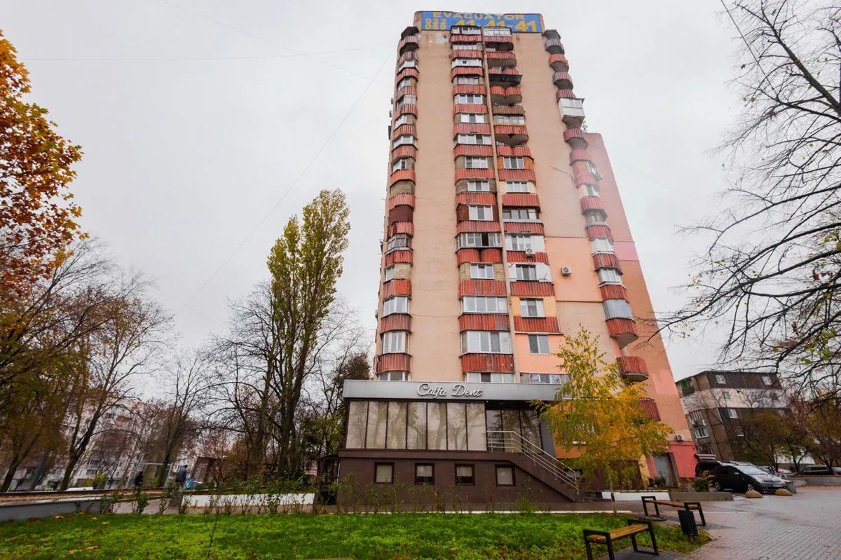 Chișinău Botanica bd. Dacia 9