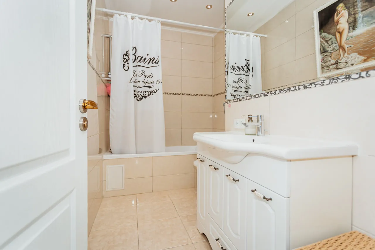 Chișinău Botanica bd. Traian 12