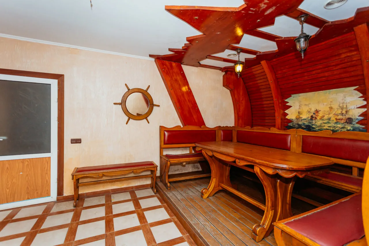Ialoveni, Centru str. Alexandru cel Bun 5