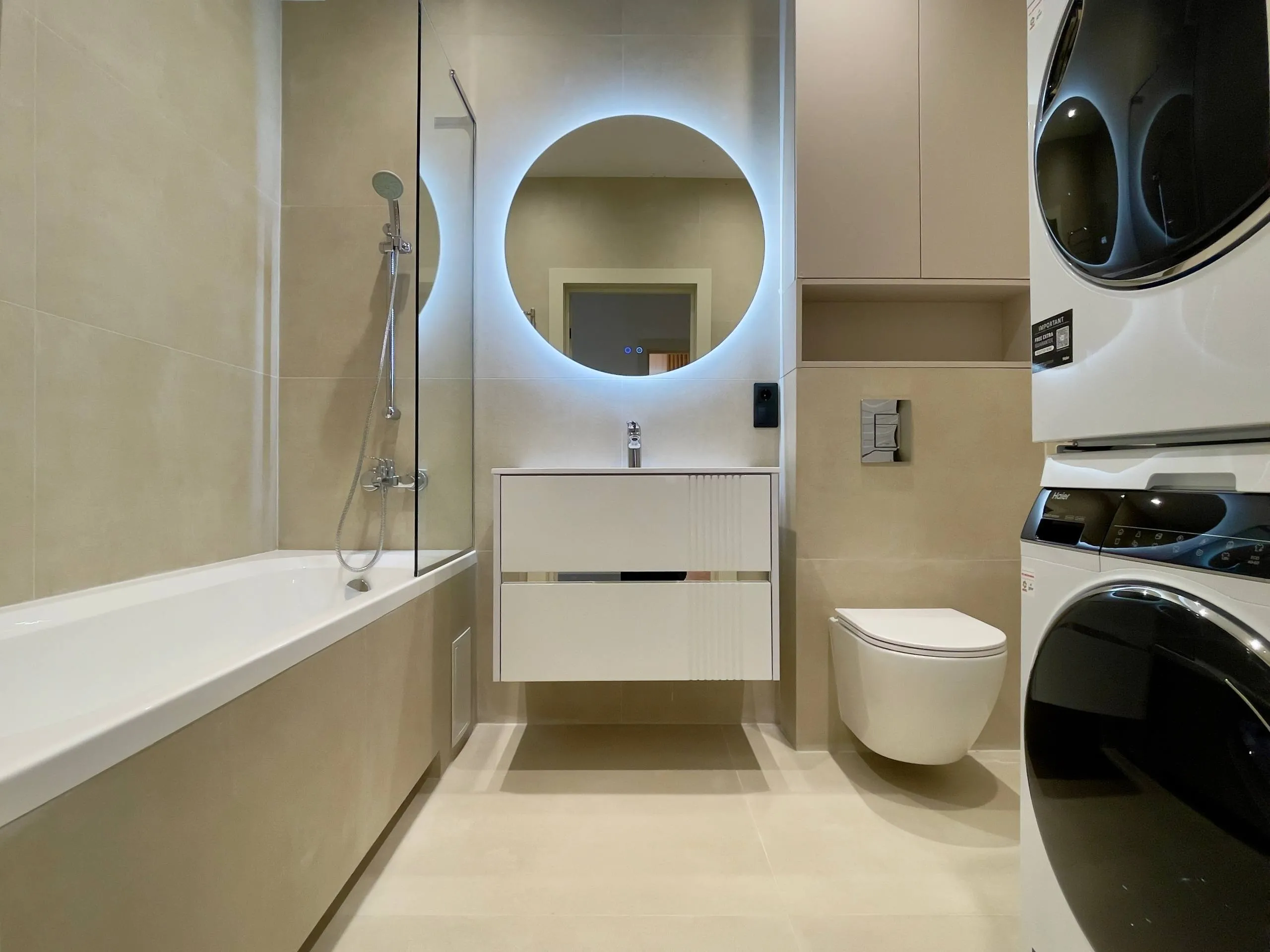 Ialoveni, Centru str. Arburilor 11