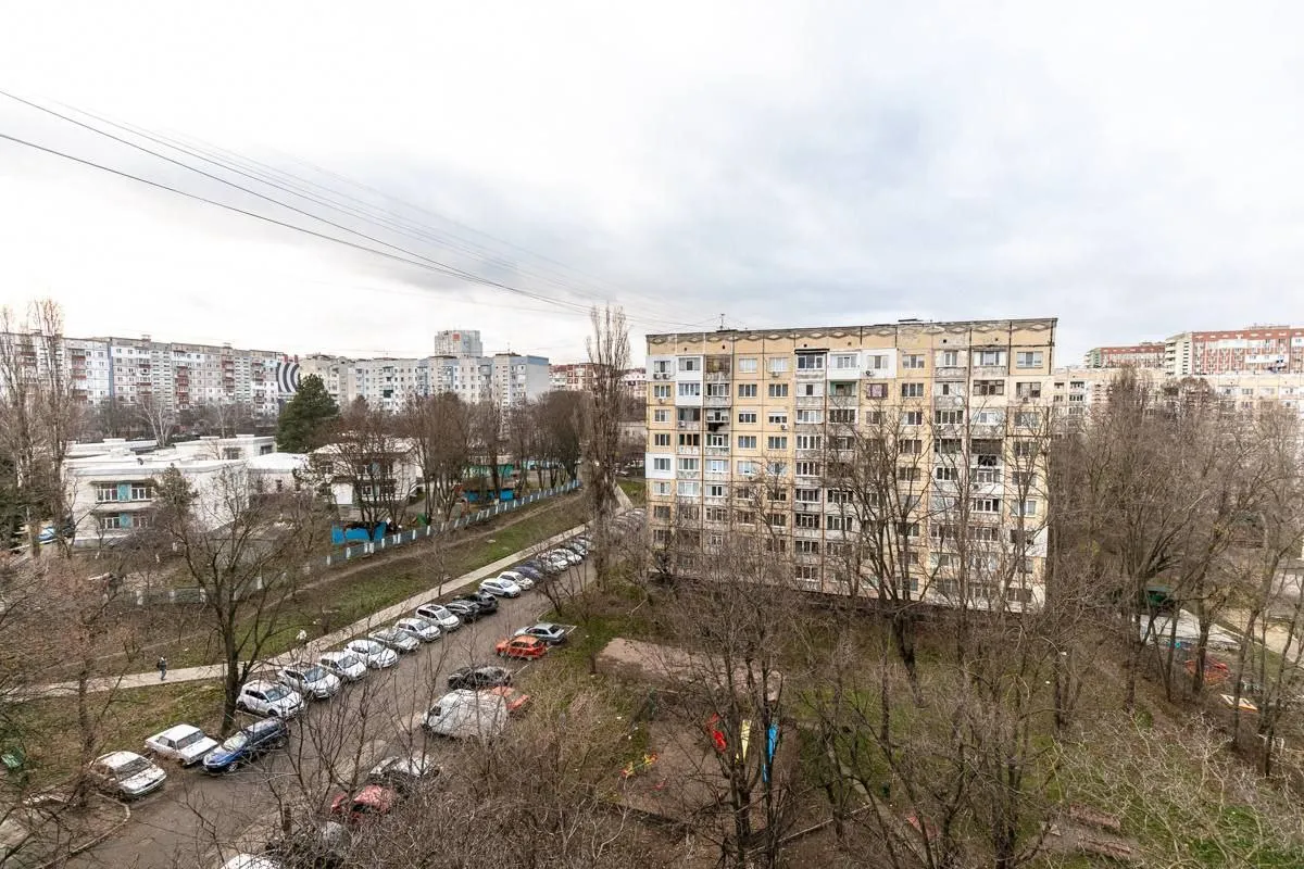 Chișinău Buiucani str. Onisifor Ghibu 11