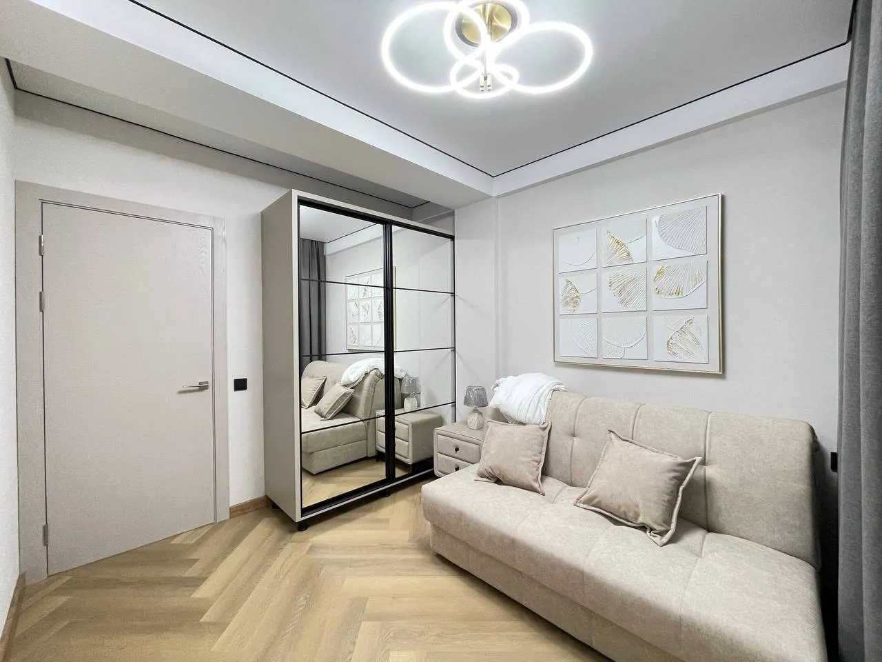Ialoveni, Centru str. Grigore Vieru 6