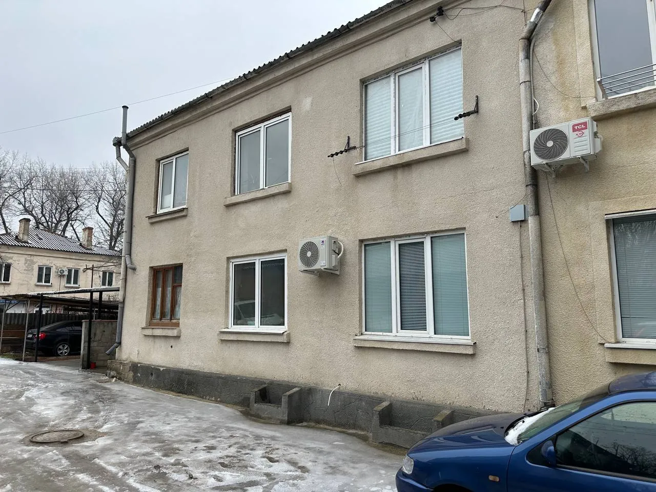 Chișinău Buiucani str. Calea Ieșilor 8