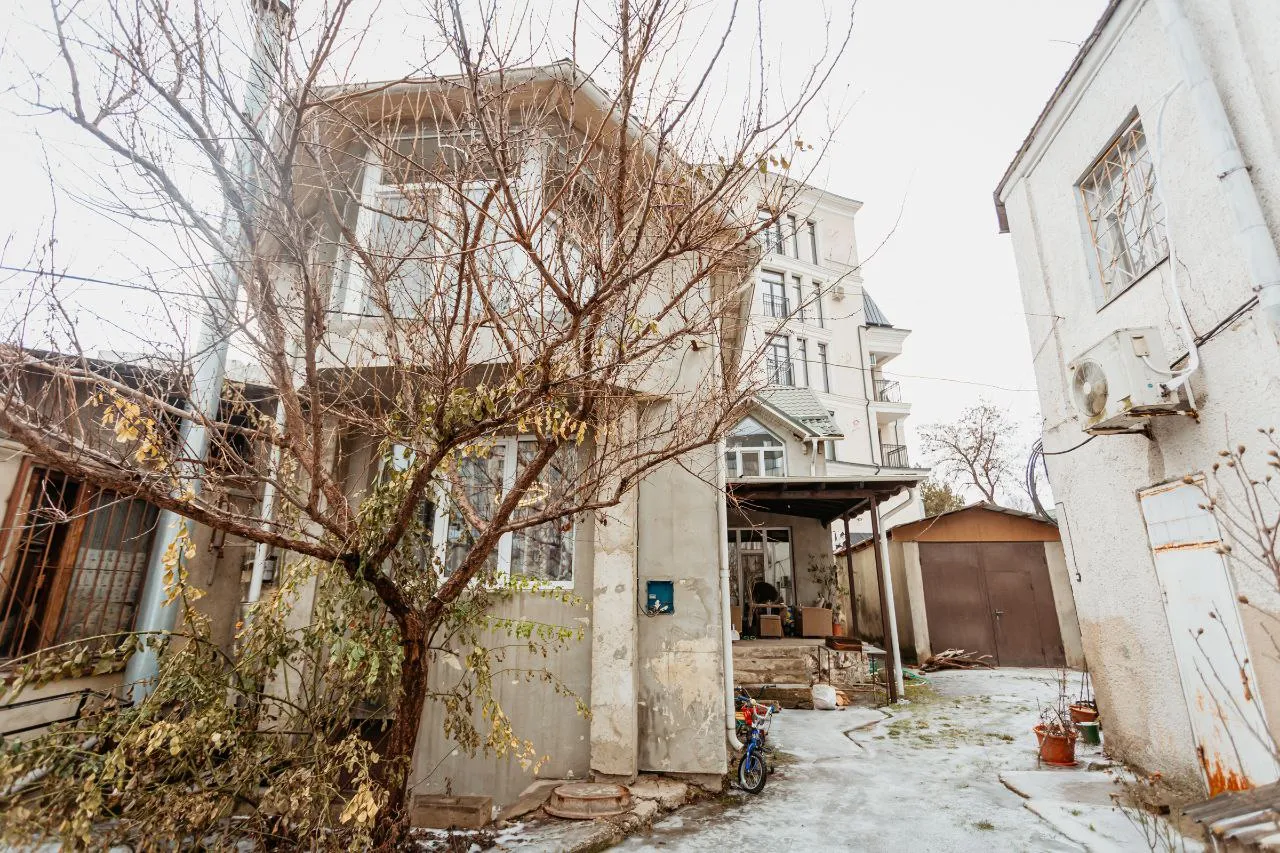 Кишинев Центр ул. Александр чел Бун 16