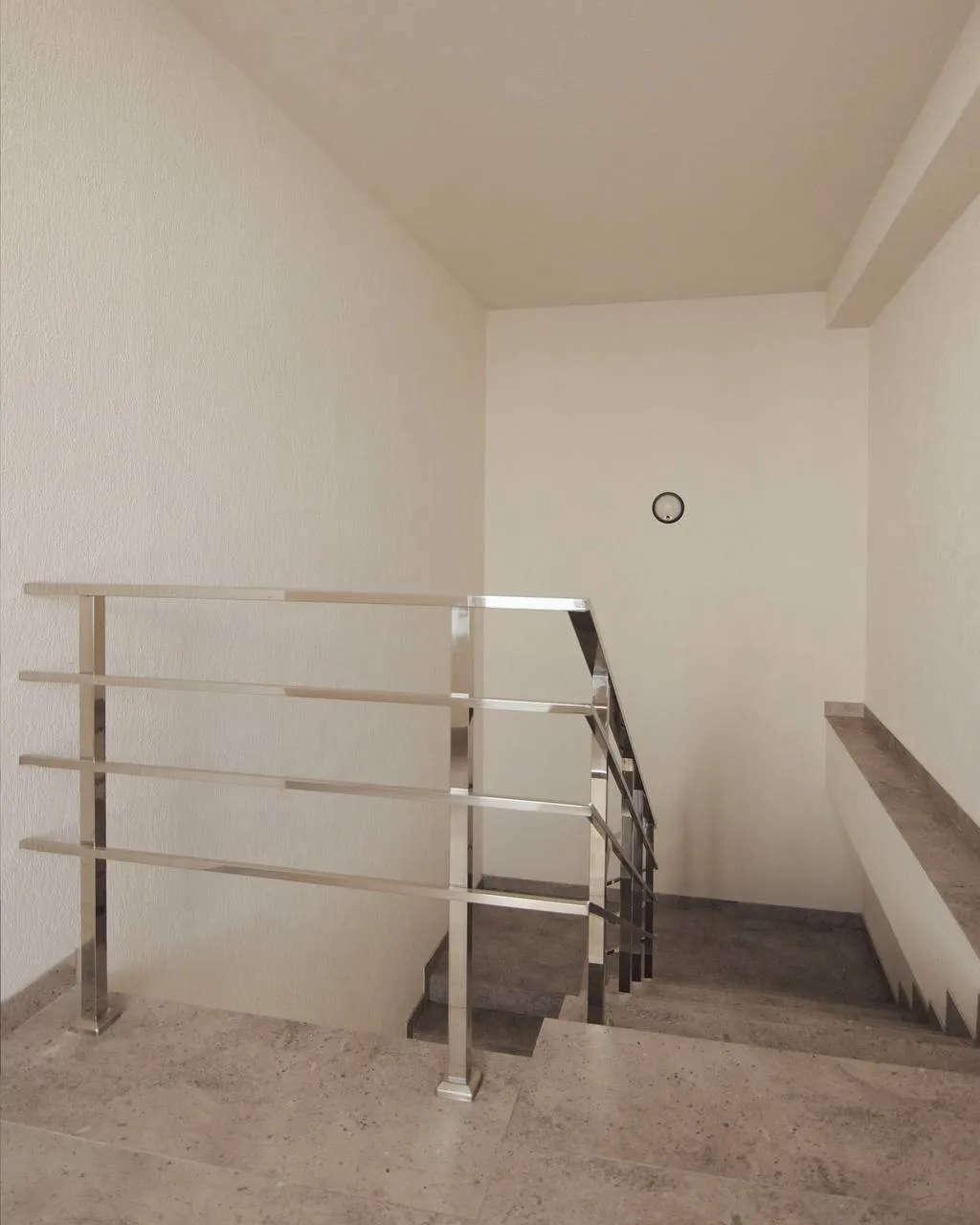 Ialoveni, Centru str. Grigore Vieru 9