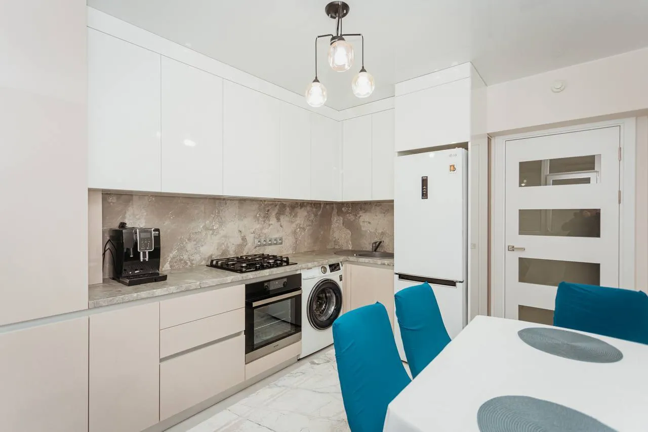 Chișinău Botanica str. Grenoble 3