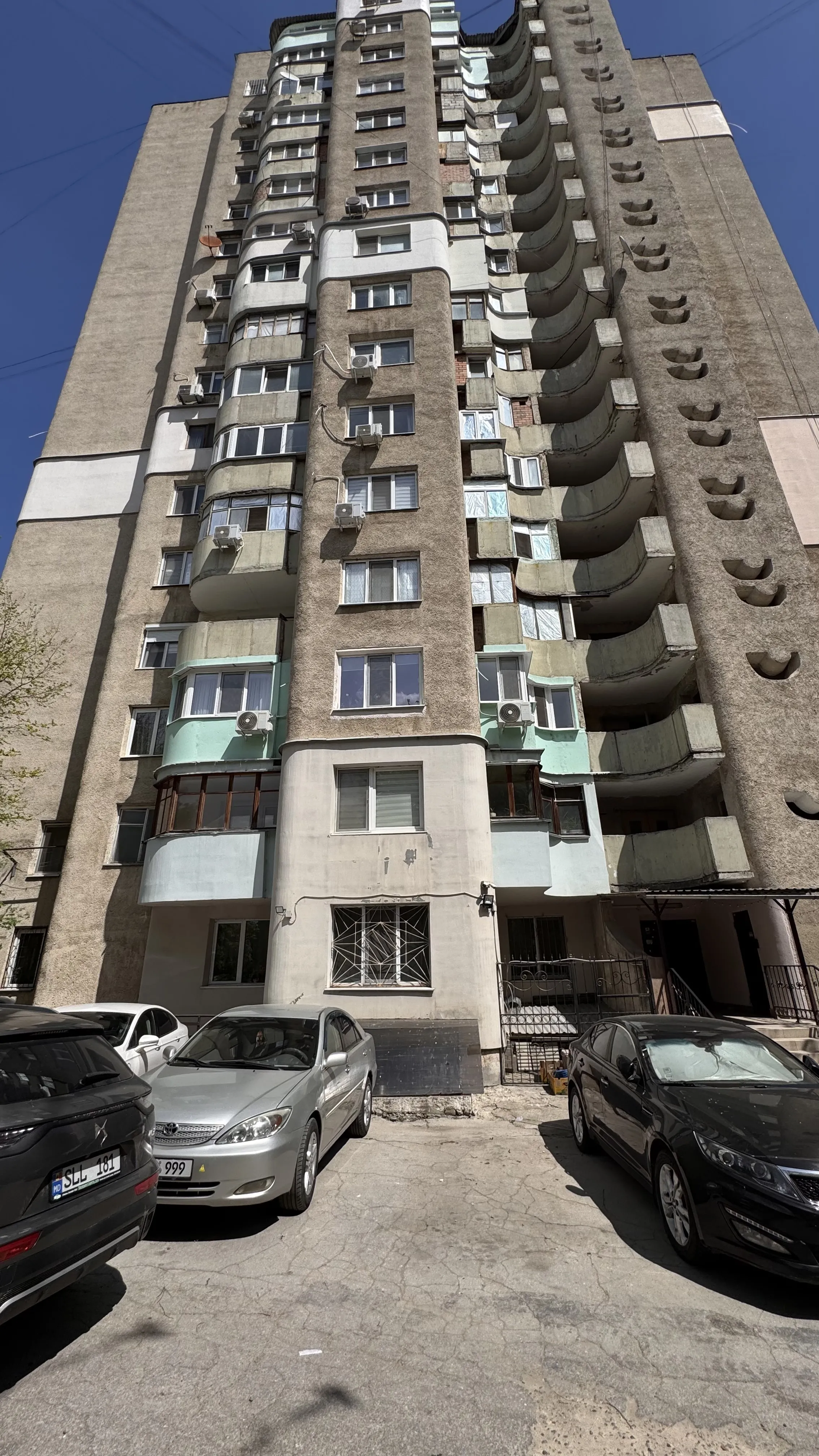 Chișinău Botanica bd. Dacia 12