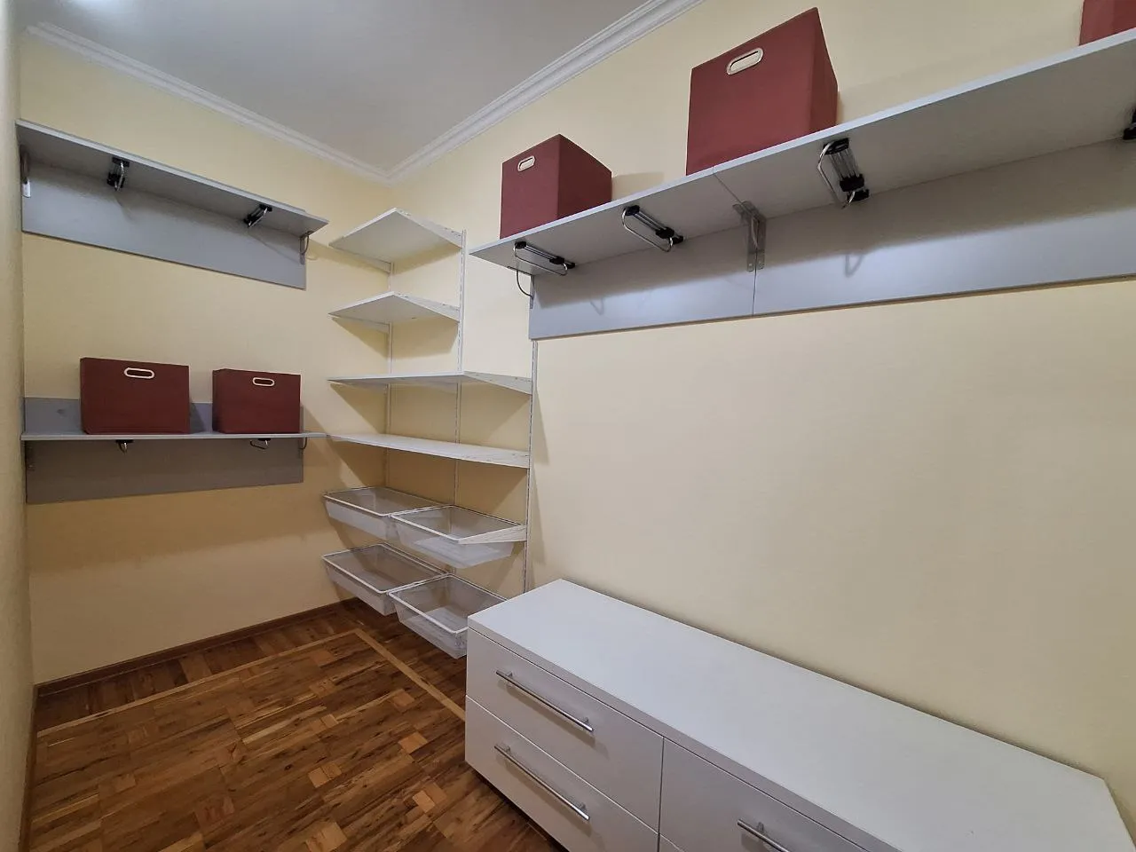 Chișinău Buiucani str. Vasile Stroescu 13