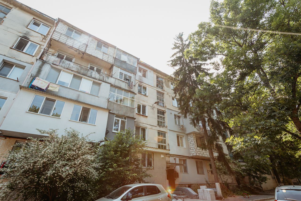 Кишинев Буюканы ул. Василе Лупу 13