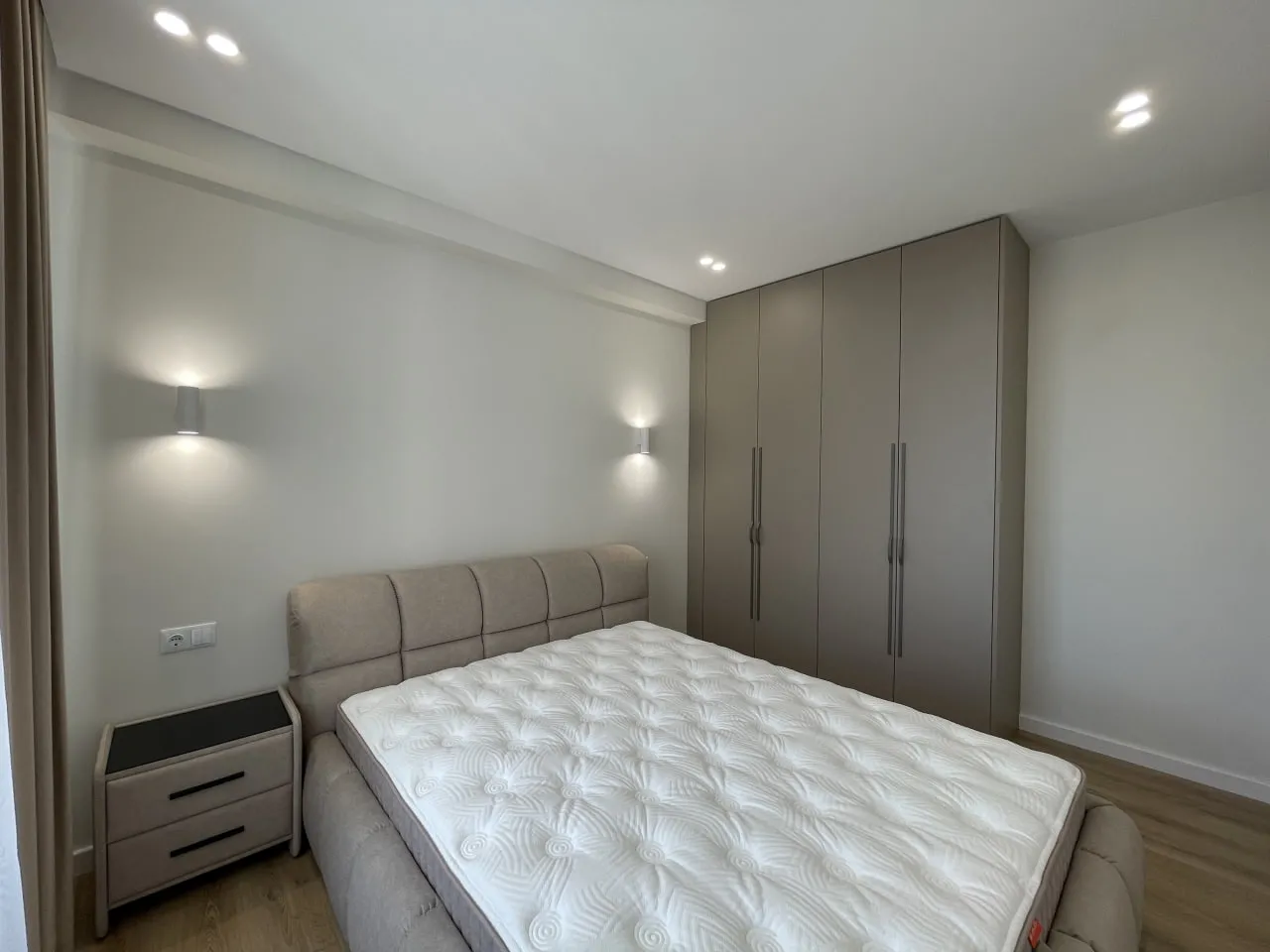 Ialoveni, Centru str. Alexandru cel Bun 7
