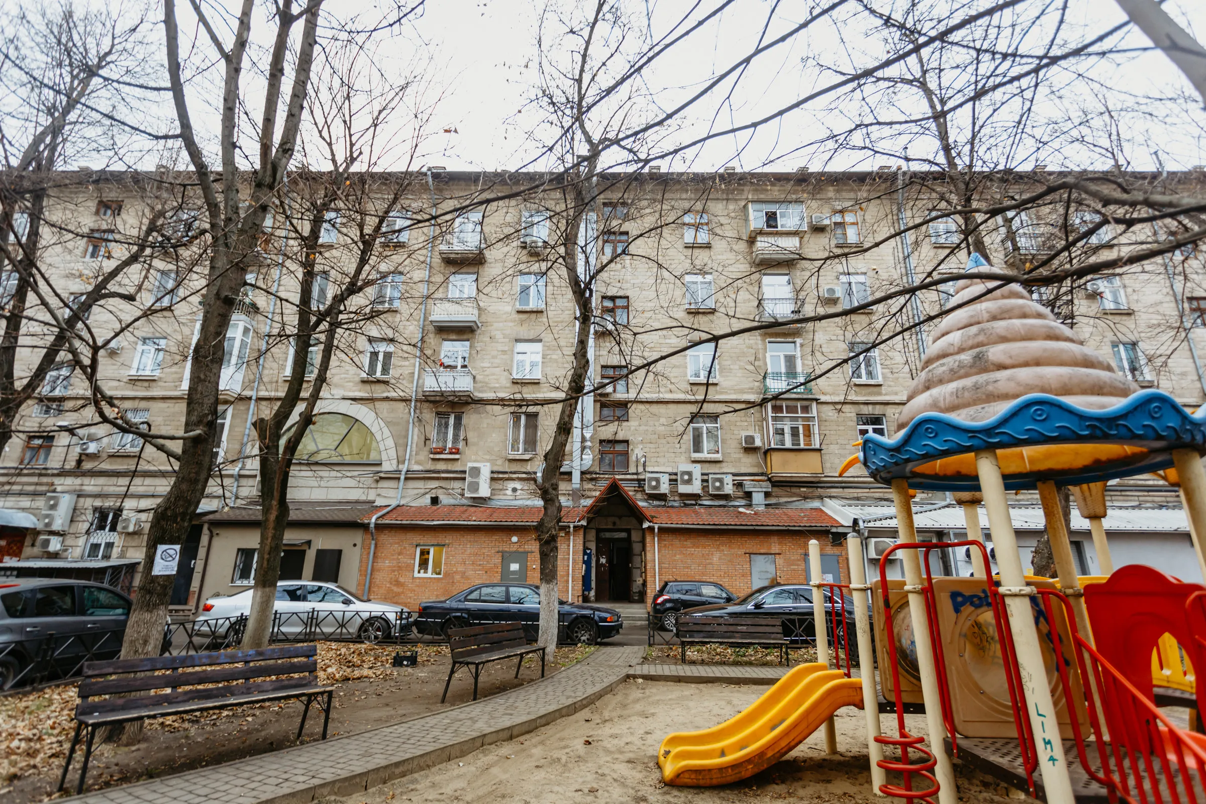 Chișinău Centru bd. Ștefan cel Mare și Sfânt 11