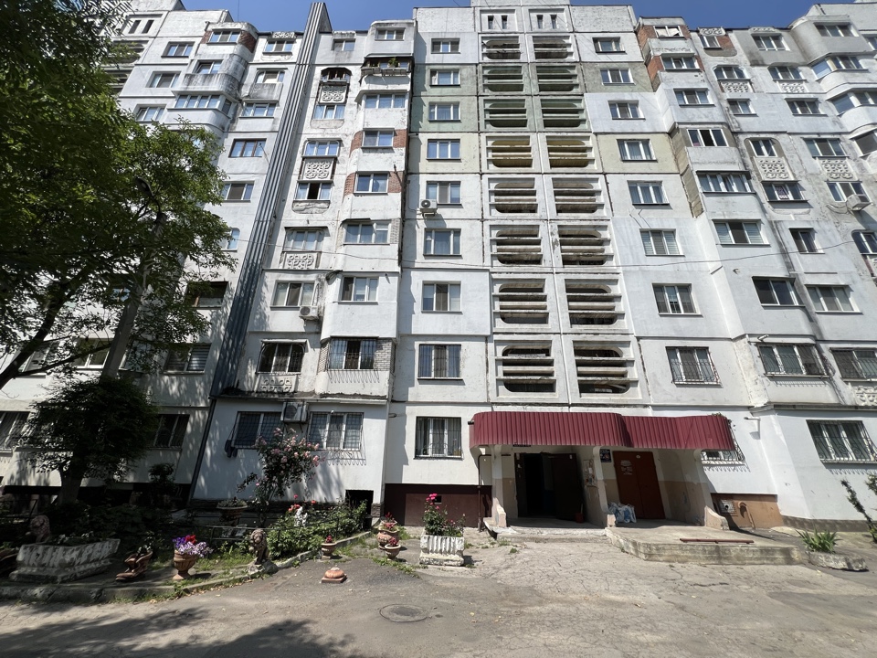 Кишинёв Чокана, ул. Михаил Садовяну 15