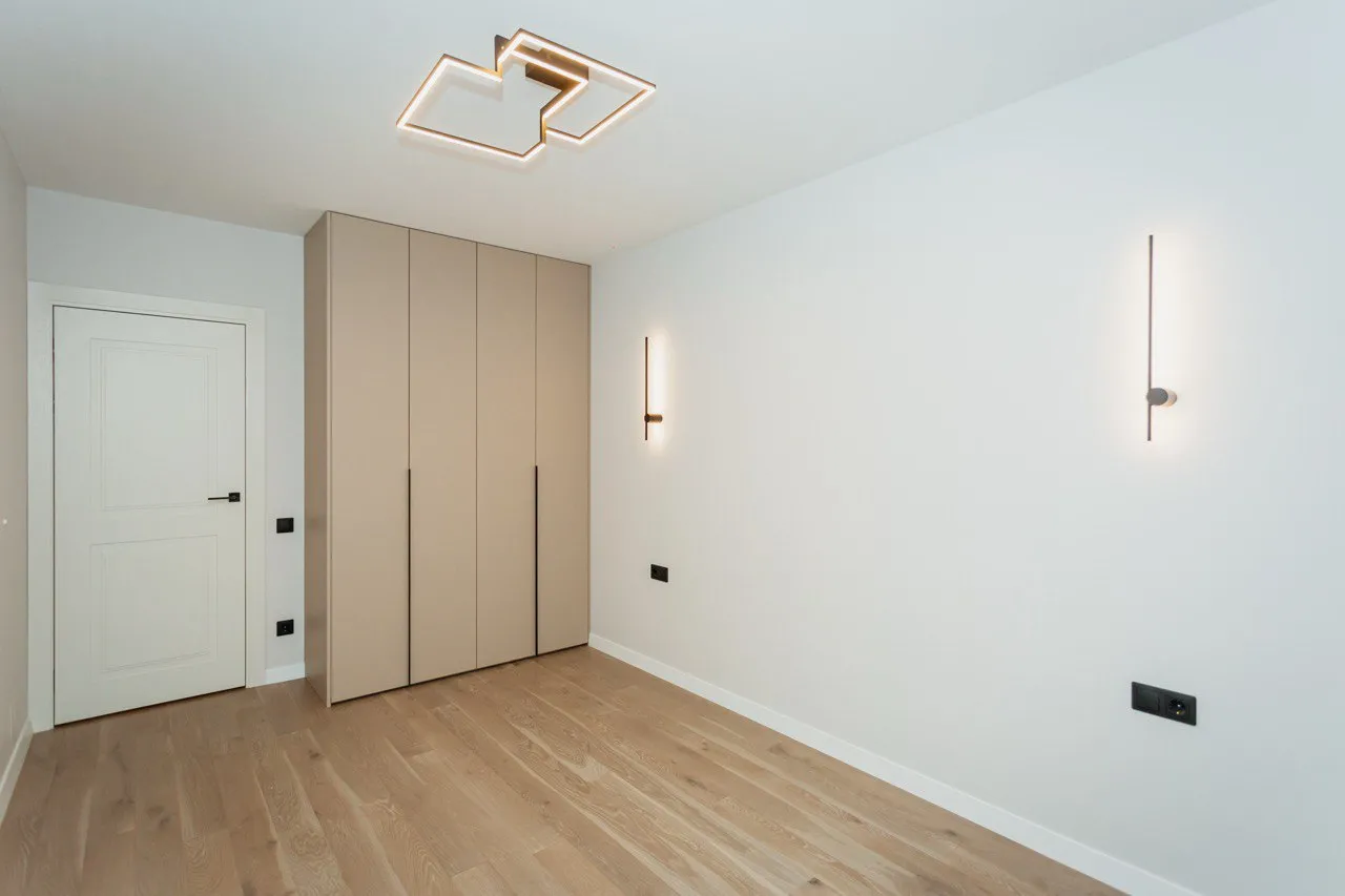 Chișinău Botanica str. Grenoble 5