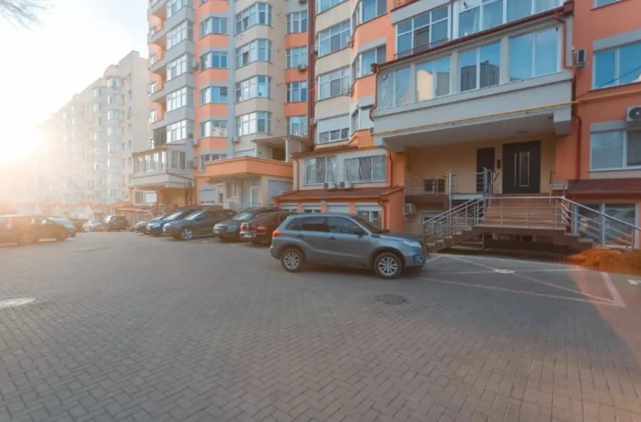 Chișinău Rîșcani bd. Renașterii Naționale 18