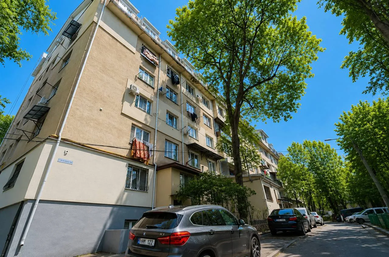 Chișinău Botanica str. Independenței 8