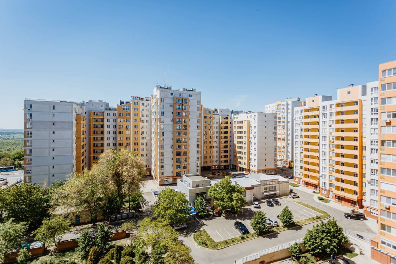 Chișinău Botanica str. Grenoble 15