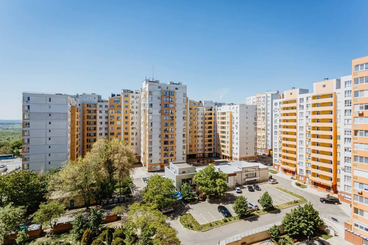 Chișinău Botanica str. Grenoble 15