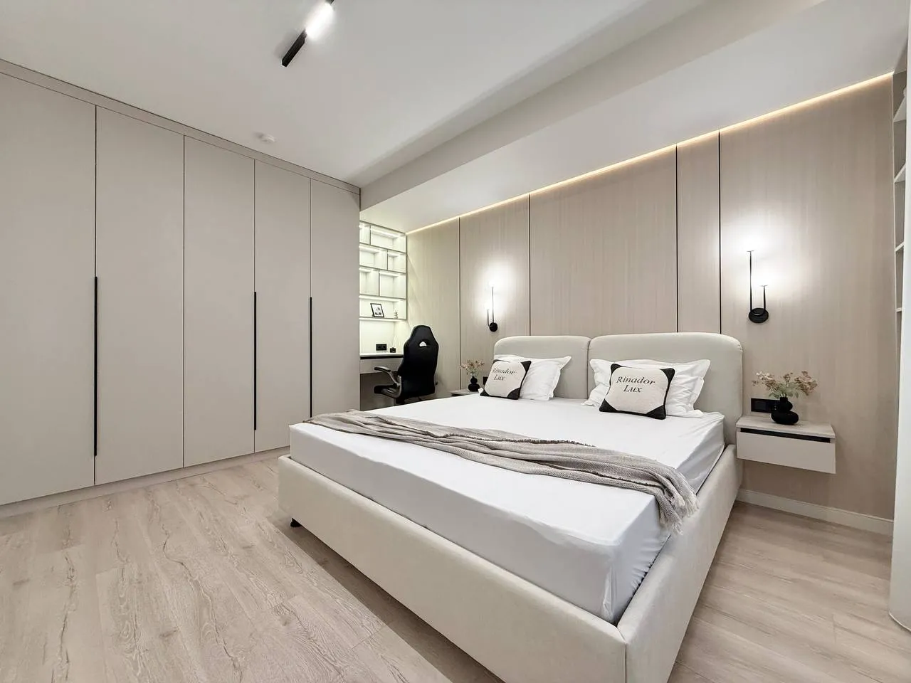 Ialoveni, Centru str. Alexandru cel Bun 8