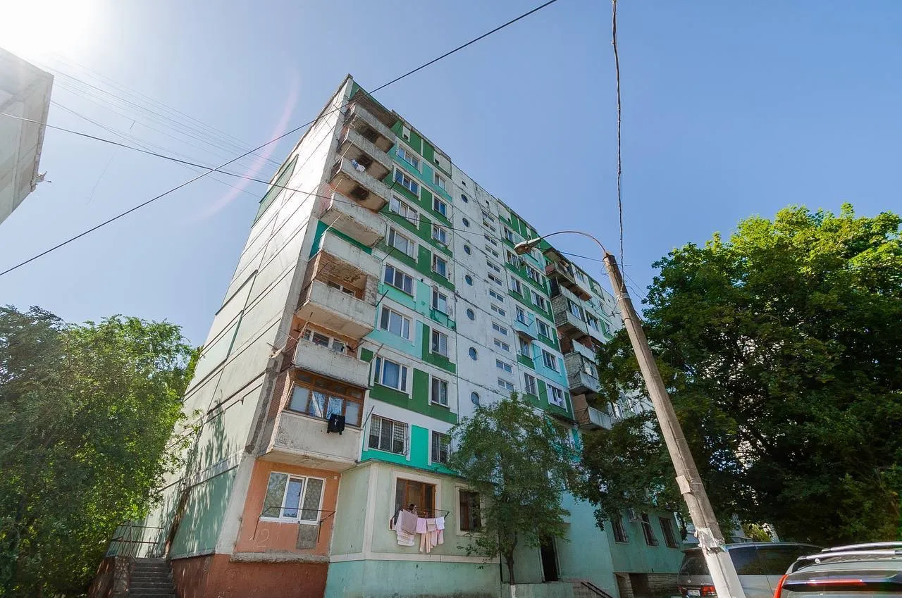 Кишинев Ботаника, ул. Грэдина Ботаникэ 6