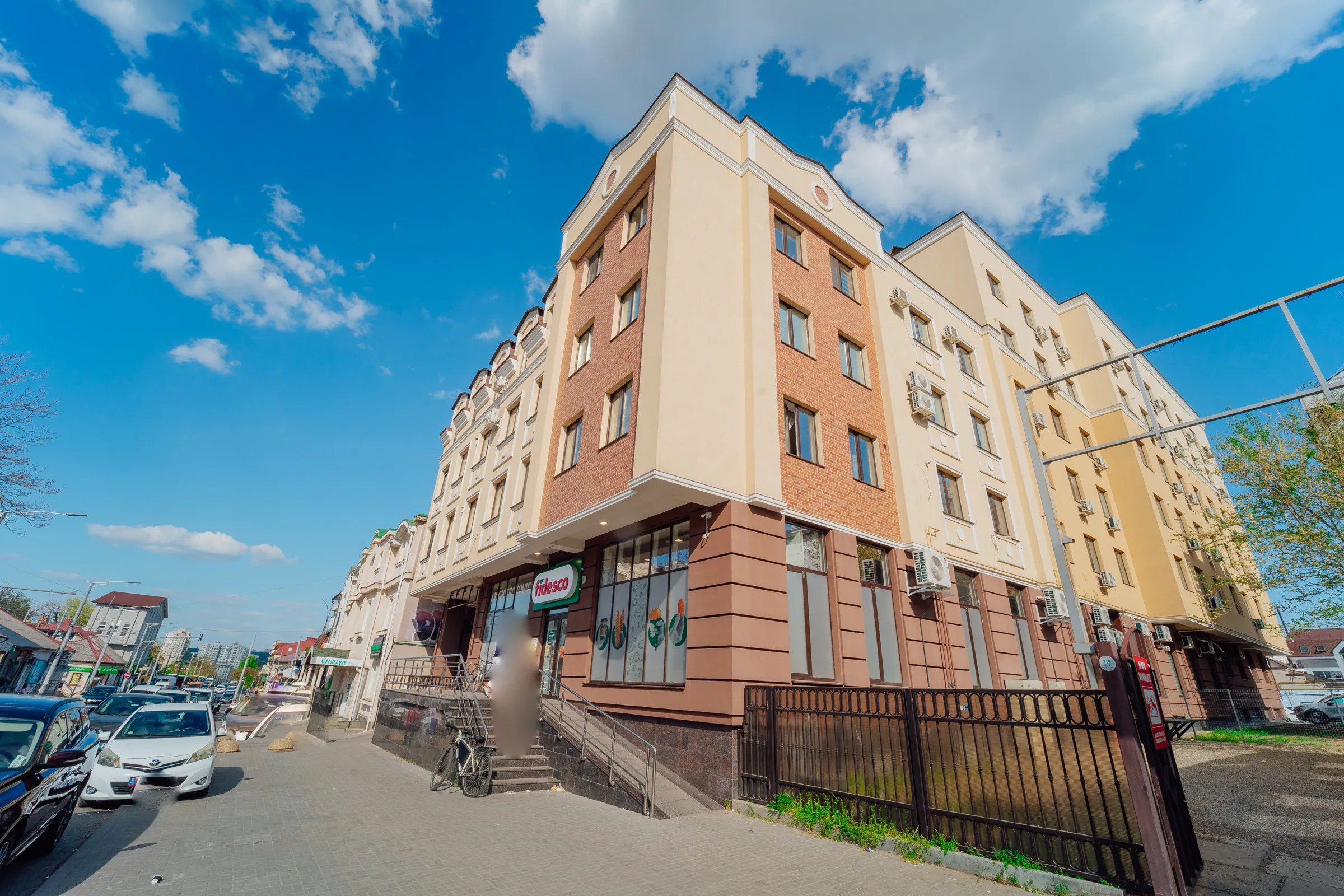 Кишинев Центр ул.  Василе Александри 12