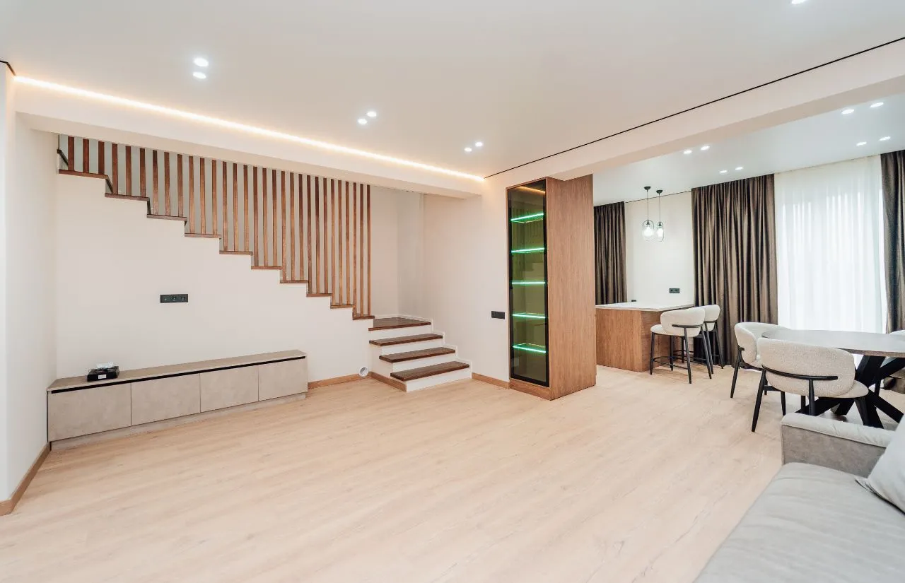 Яловень, Окрайна ул. 31 августа 1989 5