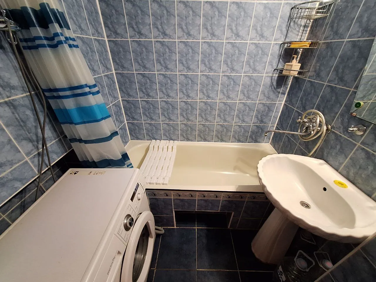 Chișinău Botanica str. Costiujeni 6