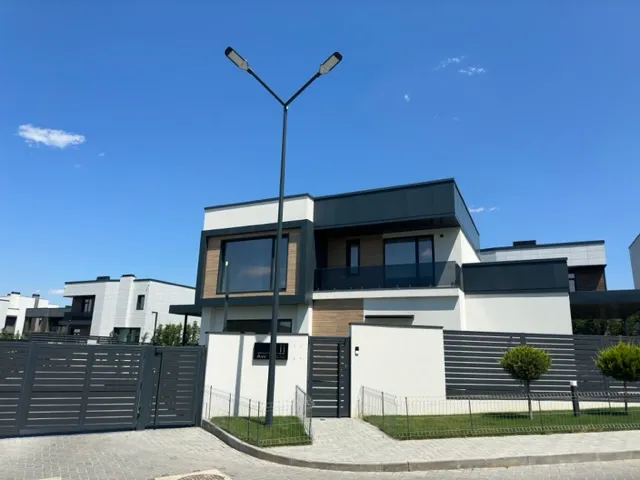 Chișinău Rîșcani str. Ave Maria 11