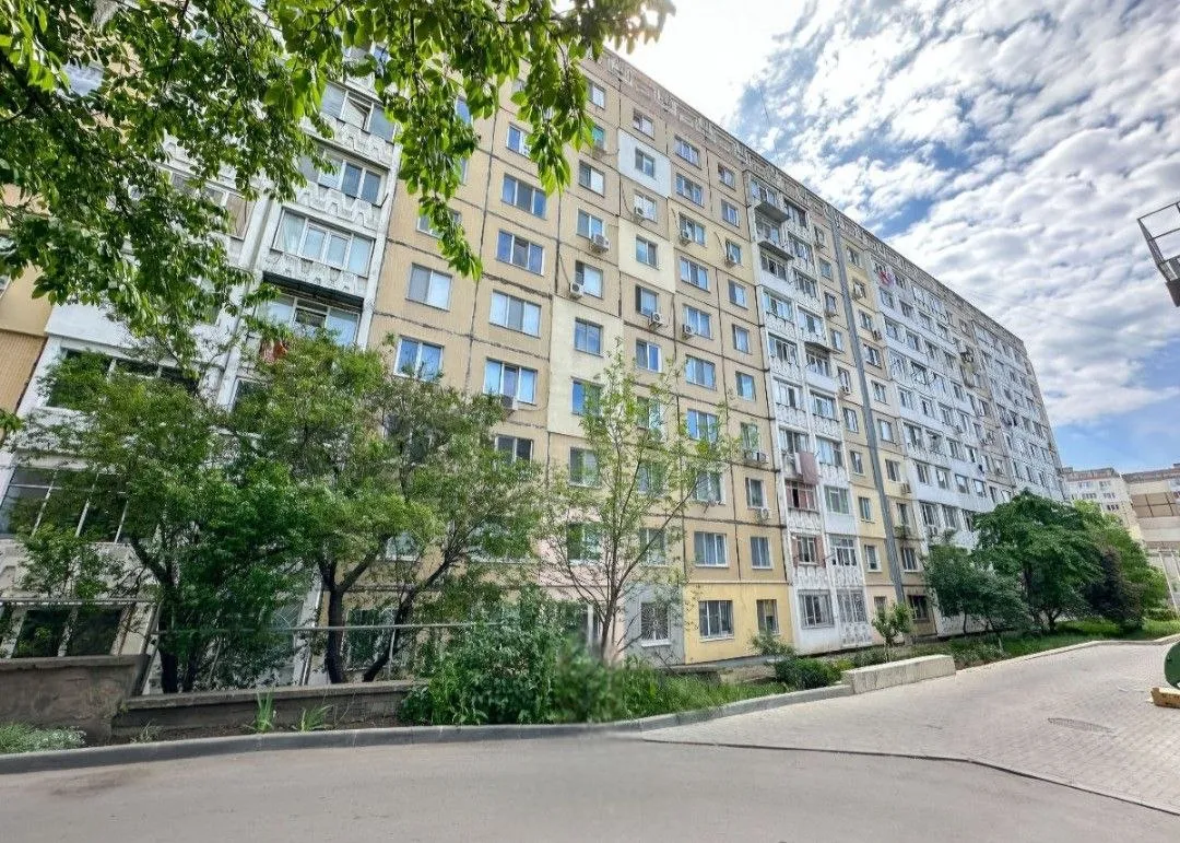 Кишинев Чокана бул. Мирча чел Бэтрын 15