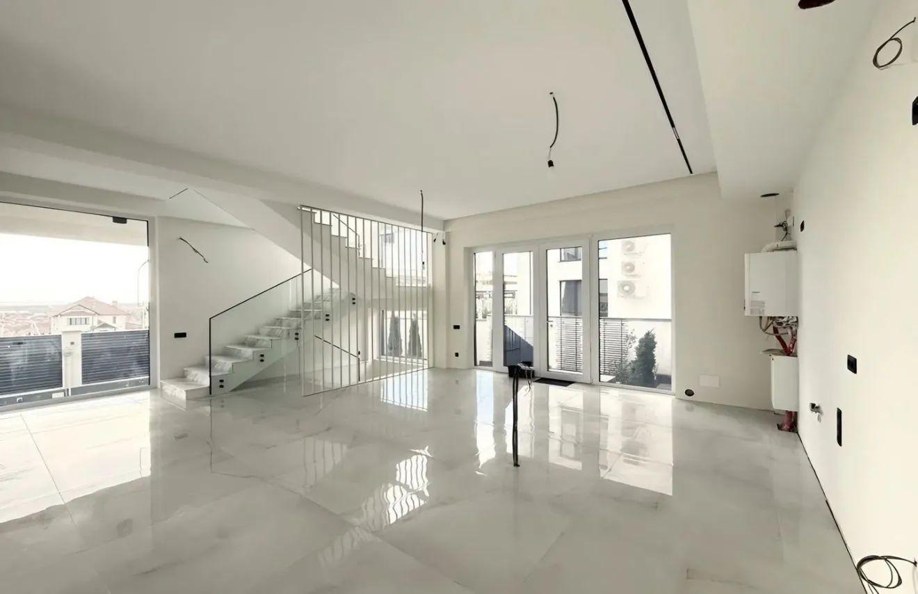 Str. Victoriei 7  13