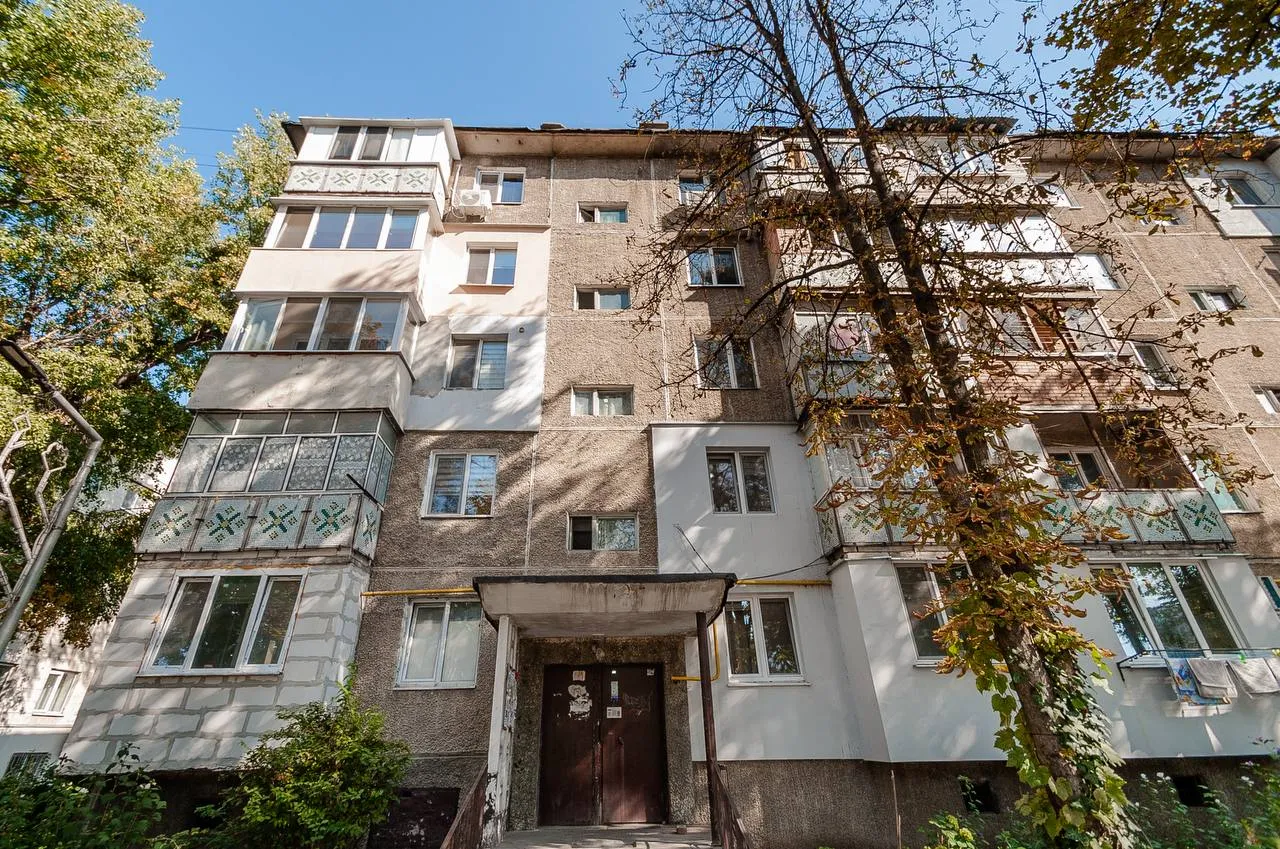 Кишинев Ботаника бул. Дачия 13