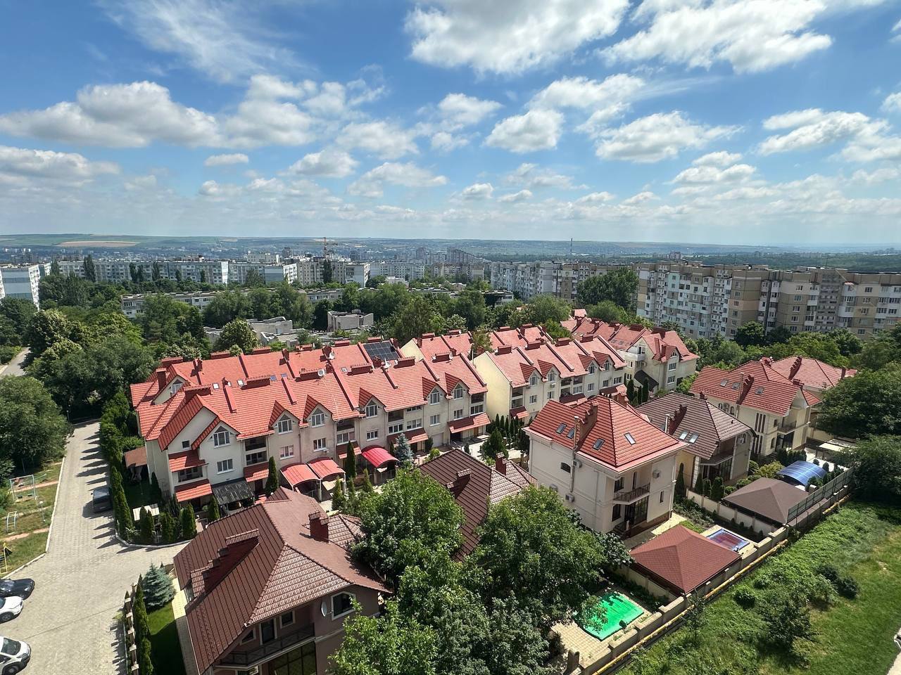Chișinău Botanica str. Grenoble 16
